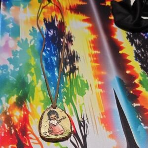 Handcrafted Pendant Necklace with Artistic Design